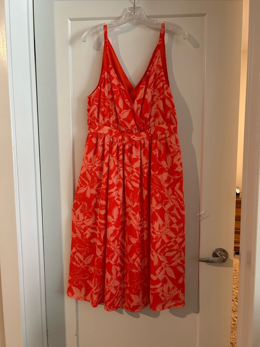 Sleeveless V-Neck Floral Empire Midi Dress in Coral and Cream